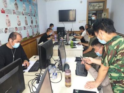 互聯(lián)網(wǎng)+插上的翅膀 用腳也能奏響自強(qiáng)音符，開(kāi)網(wǎng)店年入10萬(wàn)